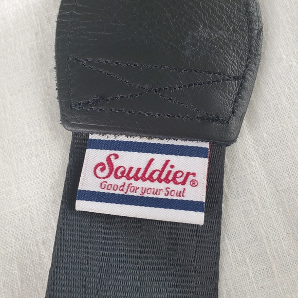 Souldier Rococo Black/Silver Guitar Strap w/Black Backing + Ends New Condition - Picture 3 of 8